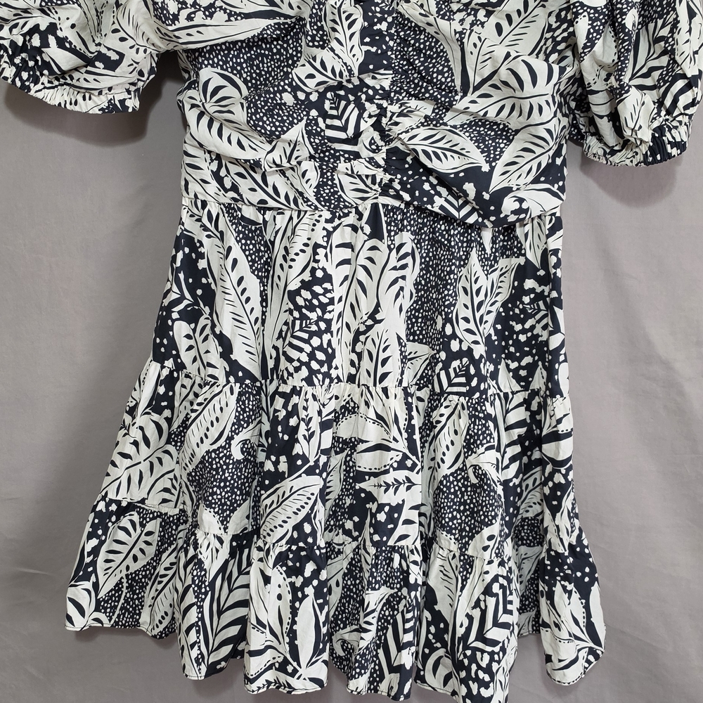 Women’s Black & White Leaf Print Mini Dress